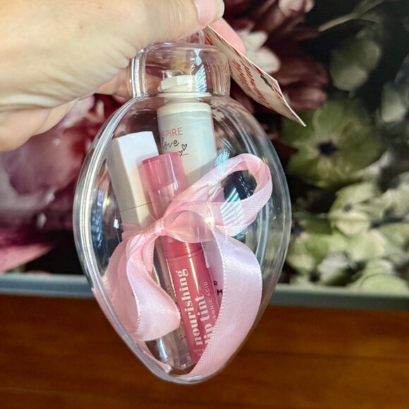 Bed Bath & Beyond Other - NEW 4-Pc Lip Plumper, Lip Tint & Hand Lotion in Holiday Bulb Bath & Body Works